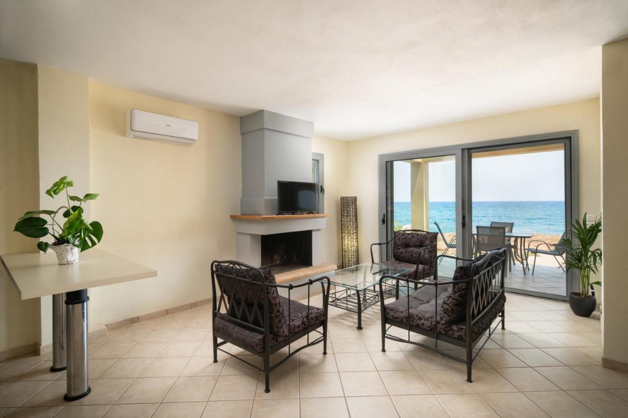 Spacious Beachfront Maisonettes With Stunning Views & A Private Beach Monemvasía Exteriör bild