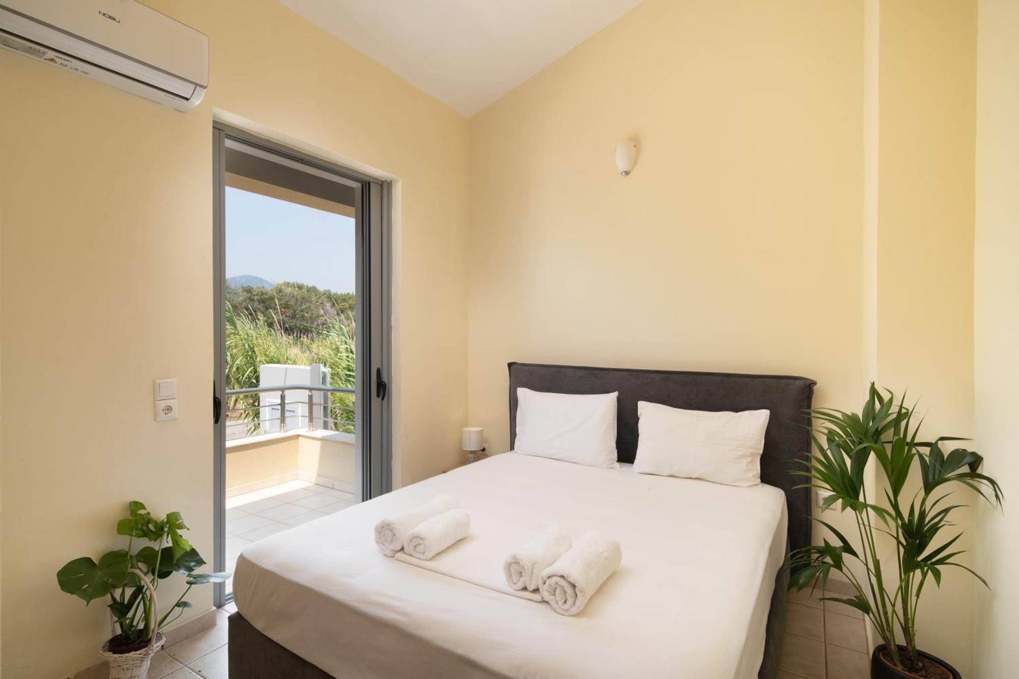 Spacious Beachfront Maisonettes With Stunning Views & A Private Beach Monemvasía Exteriör bild
